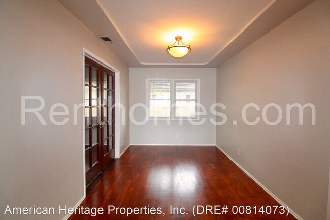 Building Photo - 3 br, 1 bath House - 1754 Dupont Drive