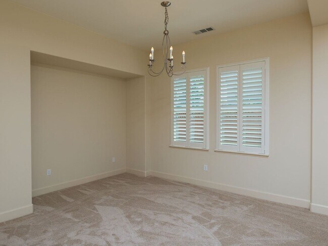 Building Photo - 5 br, 4 bath House - 2000 Colmar Street