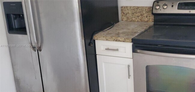 Foto del edificio - 2350 SW 18th Terrace