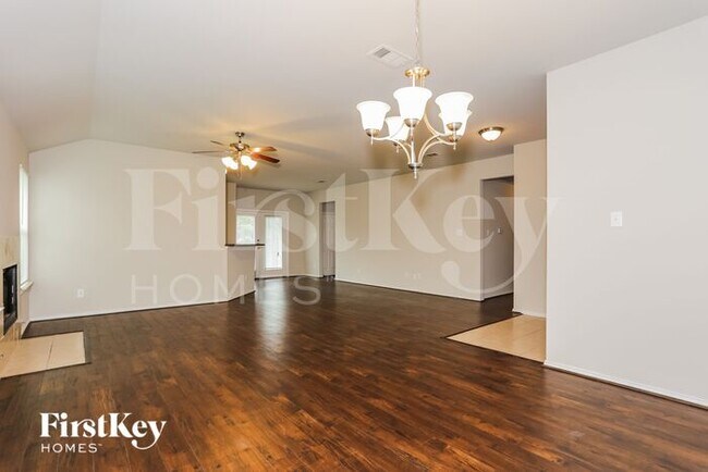 Foto del edificio - 1210 Jewel Ln