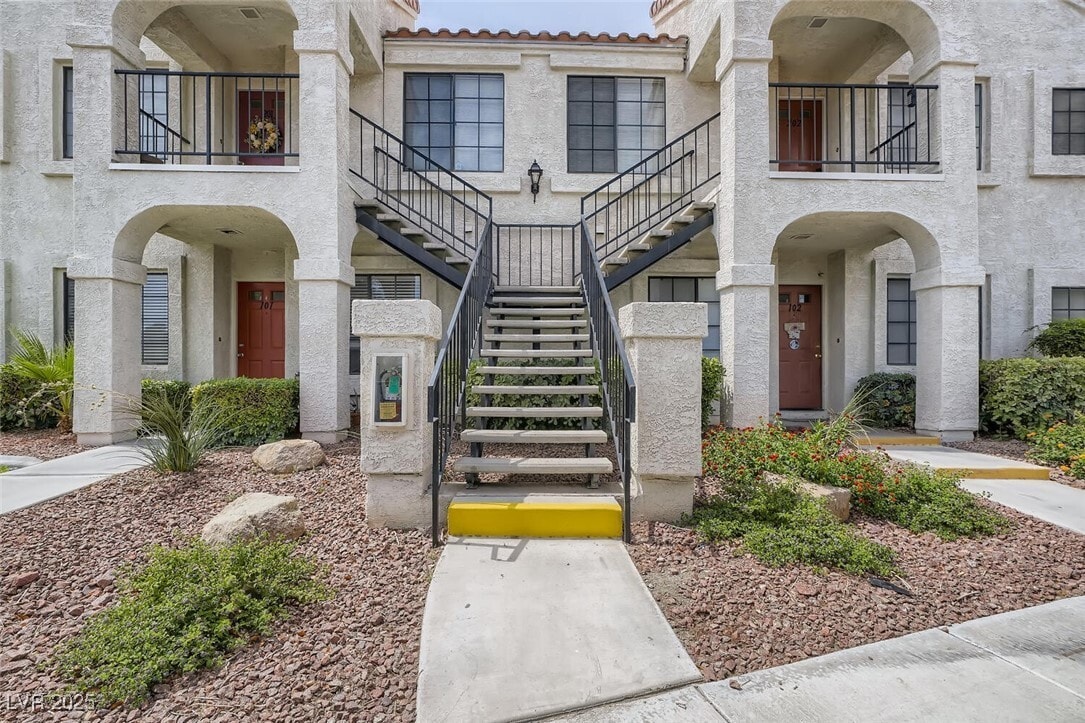 Foto principal - 4706 Nara Vista Way