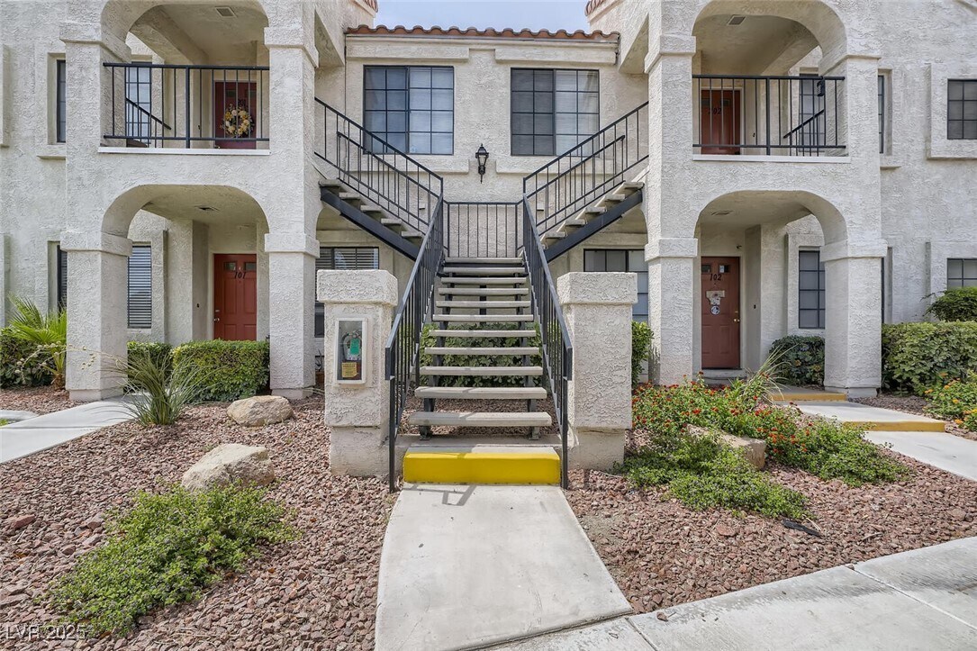 Primary Photo - 4706 Nara Vista Way