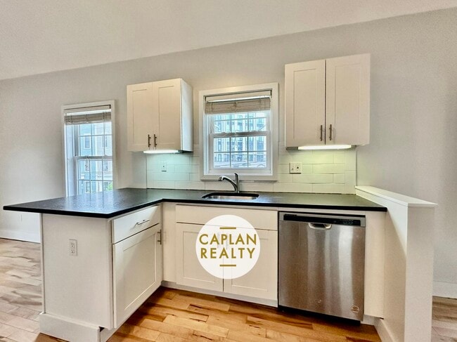 Foto del edificio - 324 Ashmun St