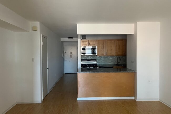 Foto del edificio - 222 W 14th St