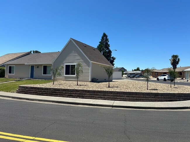 Building Photo - Smart Home