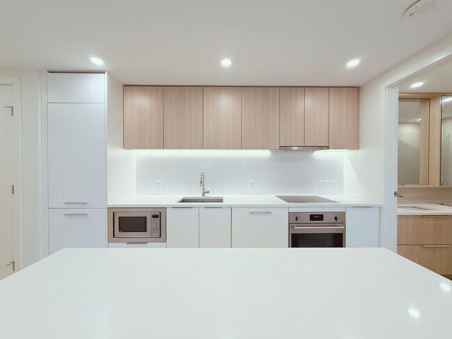 Photo du bâtiment - 13318-13104 104 Ave