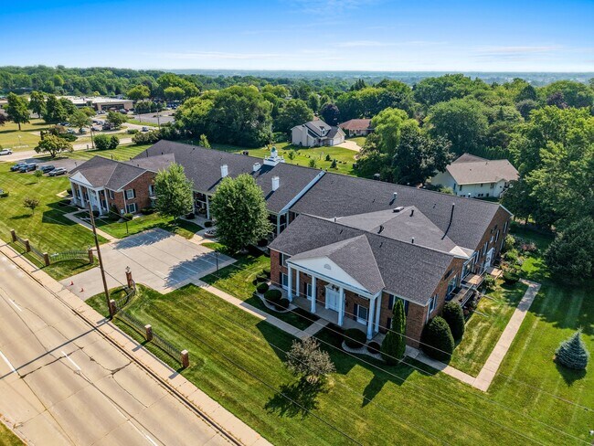 Foto del edificio - Old Orchard Luxury Apartment Homes