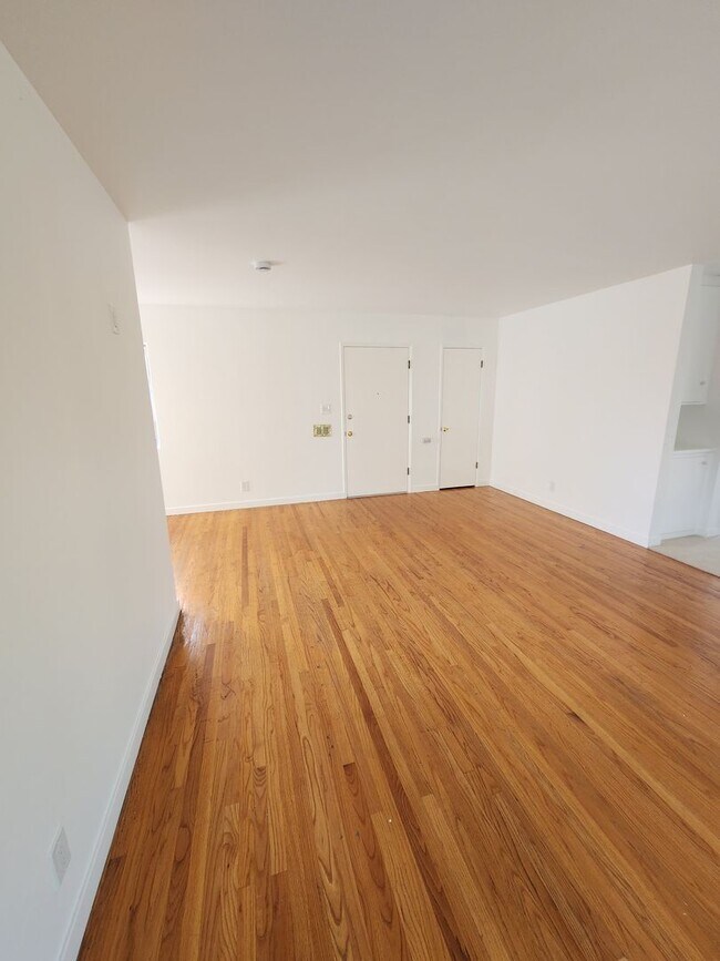 Foto del edificio - Single-Level La Mesa Home, Updated Interiors, Private Outdoor Space & Garage