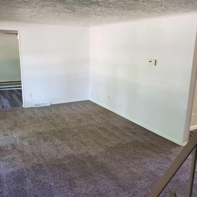 Foto del edificio - 3 bdrm Bungalow House For Rent!!!
