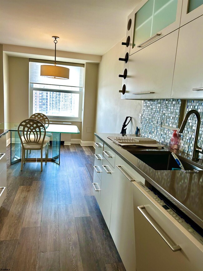 Foto del edificio - 101 S Plaza Pl