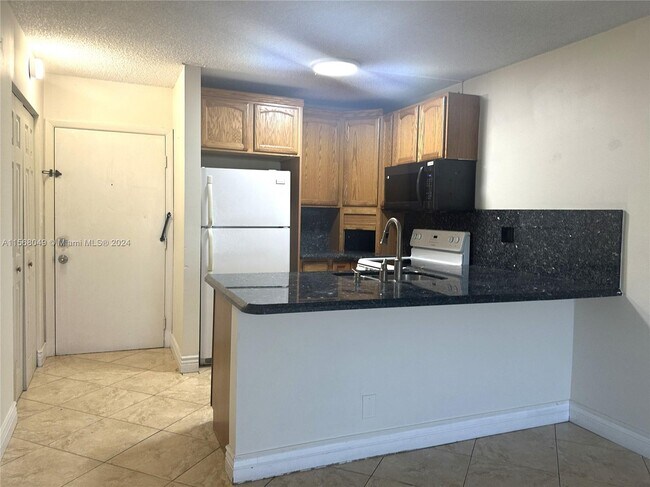 Foto del edificio - 2771 Riverside Dr