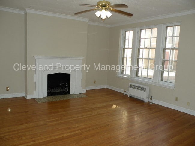 Building Photo - 15610 Van Aken Blvd