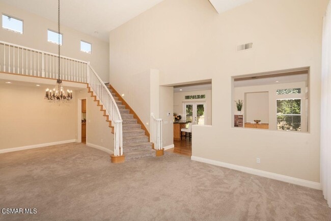 Building Photo - 3019 E Avenida De Los Arboles