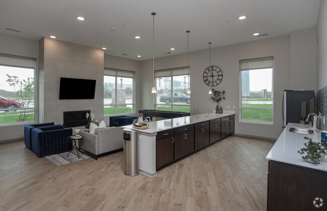 Interior Photo - Riverview