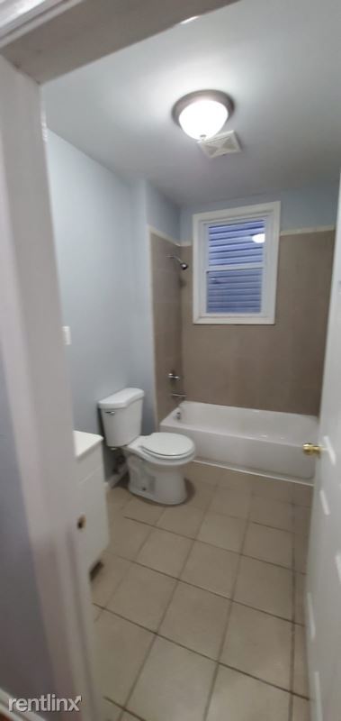 Foto del edificio - 3 br, 1 bath Townhome - 353 S 11th St
