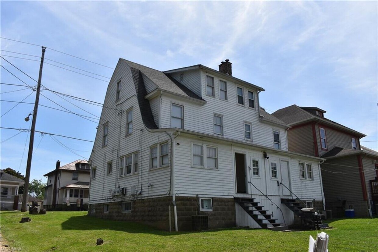 Building Photo - 1909M