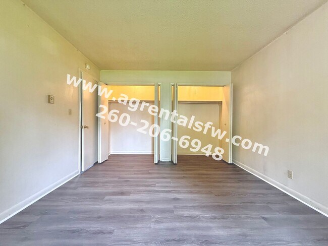 Foto del edificio - 1034 Lewis Pl