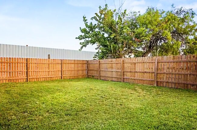 Foto del edificio - 316 E Monroe St