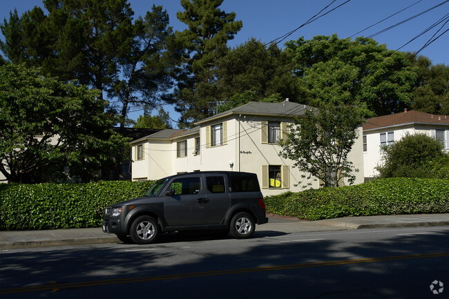 Foto del edificio - Laurel Oaks Apartments