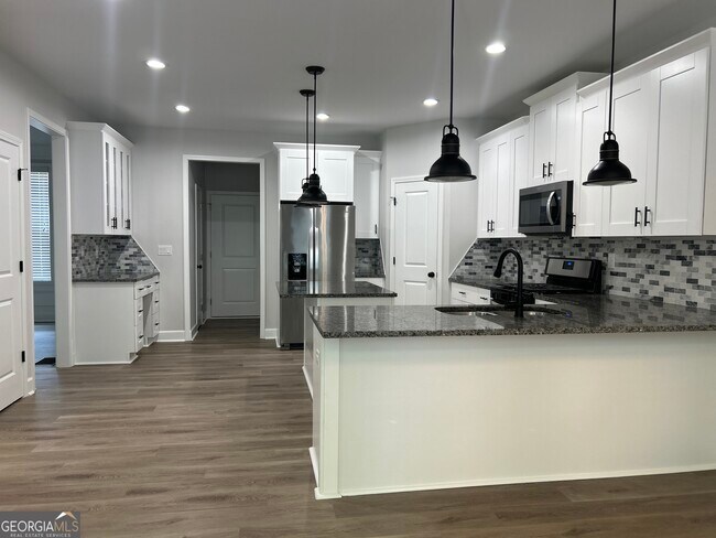 Foto del edificio - 745 Walden Blvd