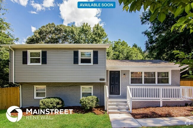 Building Photo - 1605 Rolling Meadow Ln