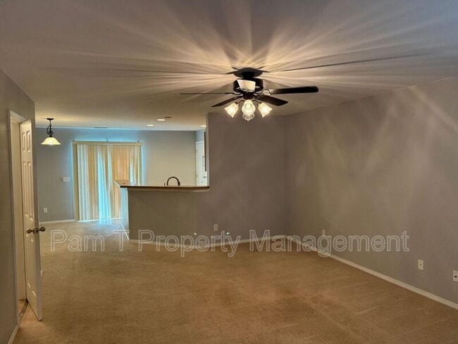 Building Photo - 37 Timber Crest Ct