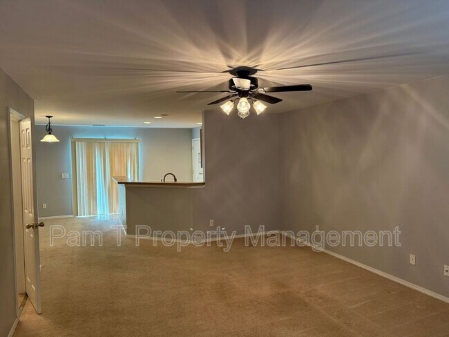 Foto del edificio - 37 Timber Crest Ct