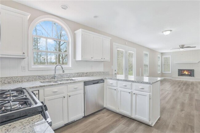 Foto del edificio - 1795 Summit Edge Cir