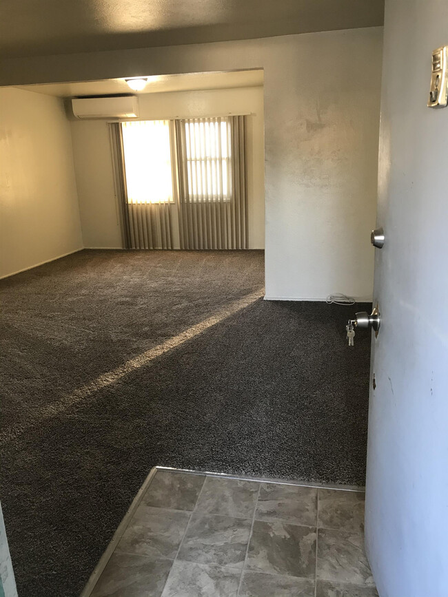 Building Photo - 2503 S Lily Ave