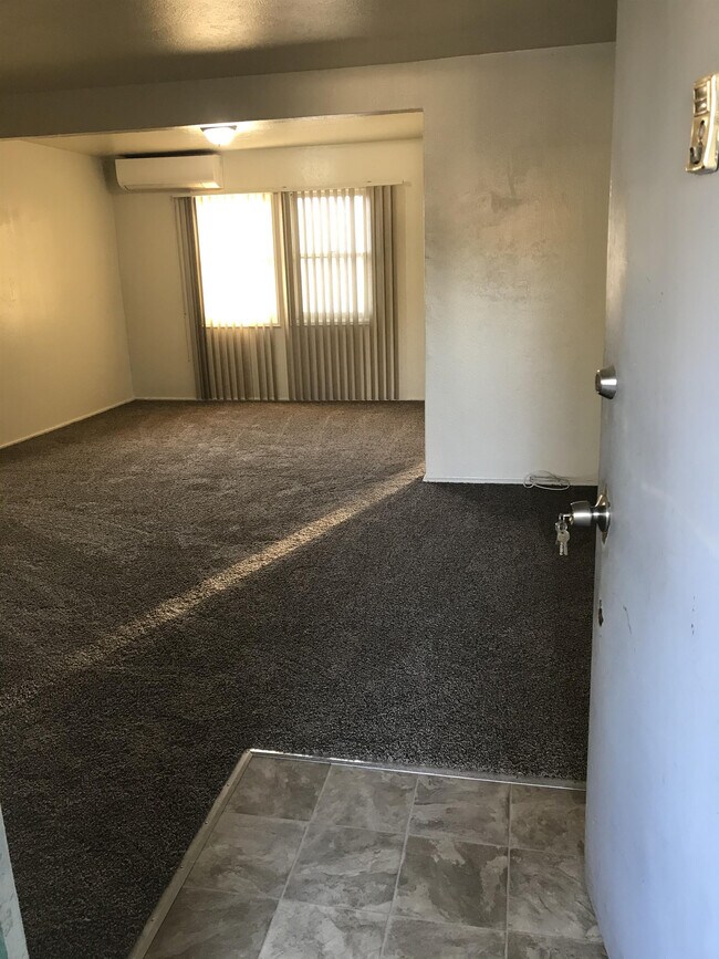 Foto del edificio - 2503 S Lily Ave