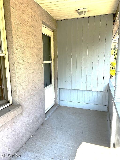 Building Photo - 642 Cove Rd