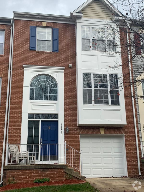 Building Photo - 11450 Abner Ave