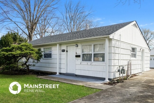 Building Photo - 9613 El Prado St