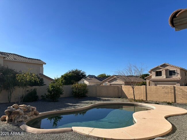 Foto del edificio - 25412 N 40th Ln