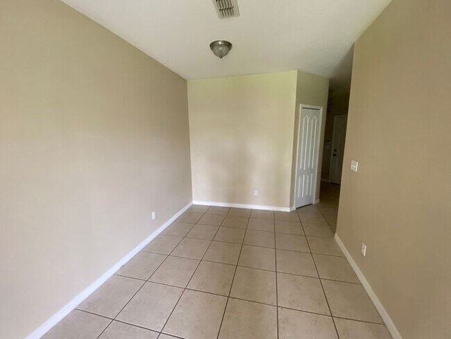 Foto del edificio - 9448 Flowering Cottonwood Rd