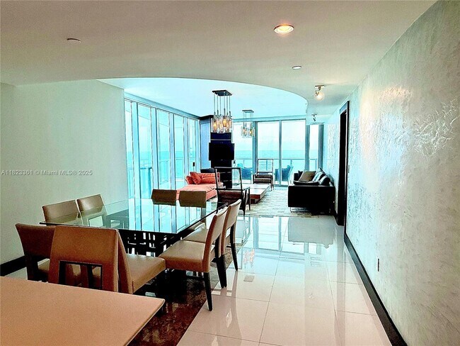 Foto del edificio - 17001 Collins Ave