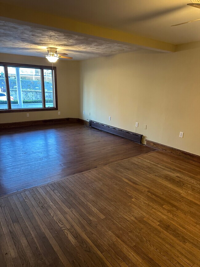 Foto del edificio - 529 Brook St