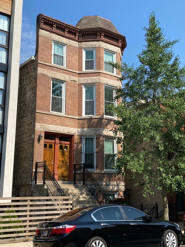 1227 N Cleaver St Unit GF, Chicago, IL 60642 Apartments in Chicago, IL