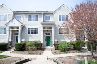 Building Photo - 3377 Ravinia Cir