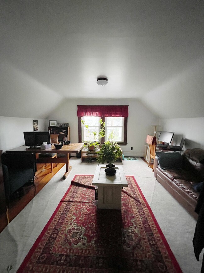Foto del edificio - 33 Carver Rd