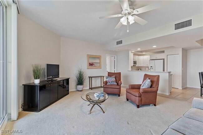 Foto del edificio - 1001 Arbor Lake Dr
