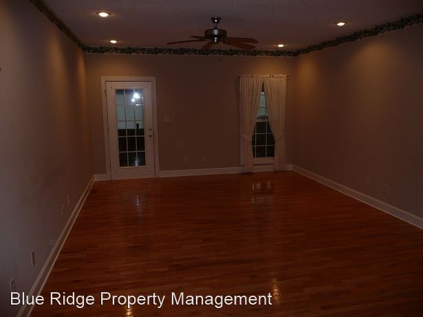 Building Photo - 3 br, 2 bath House - 119 Spider Barnes