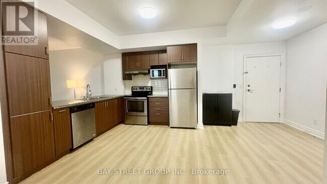 Building Photo - 38 Cedarland Dr