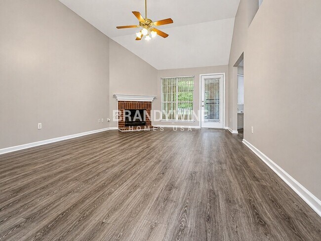 Building Photo - 5597 Blackburg Dr