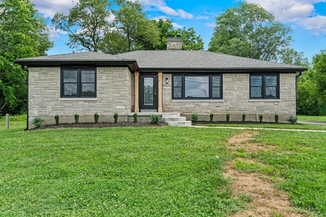 Building Photo - For Sale or Rent – Fully Renovated Stone R...