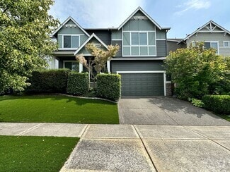 Building Photo - 3910 Highlands Blvd