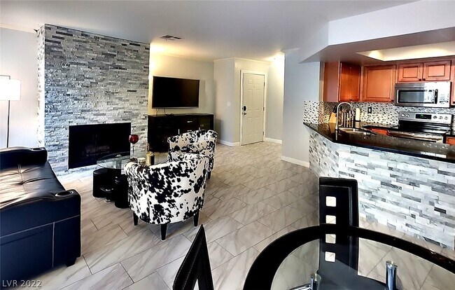 Foto del edificio - 8600 W Charleston Blvd