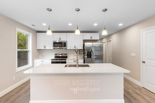 Foto del edificio - 4 Meadows Town Rd