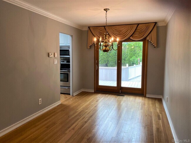 Foto del edificio - 23 Duncan Ln