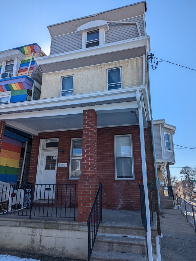 Building Photo - 1300 Orthodox St